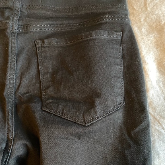 NWT Super Skinny Distressed Jeggings - Picture 6 of 12